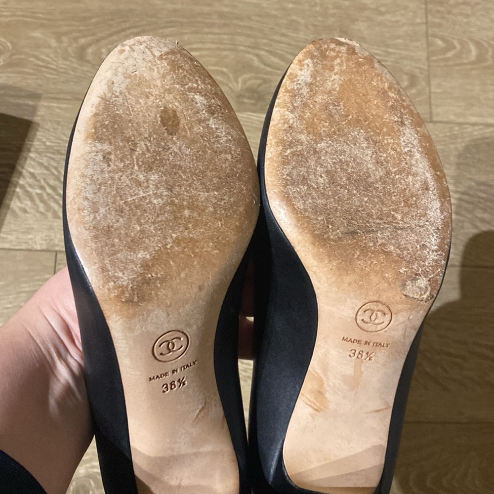 Chanel Pumps - Picture 2 of 5